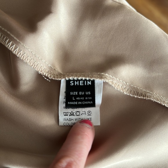 Women’s prom/bridesmaid dress; size med - Picture 9 of 9